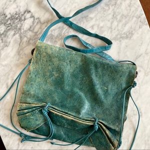 VINTAGE CARLOS FALCHI TEAL SHOULDER BAG!
